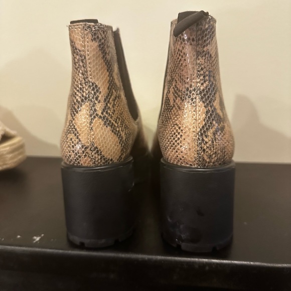Animal print Chelsea boot - Picture 3 of 3